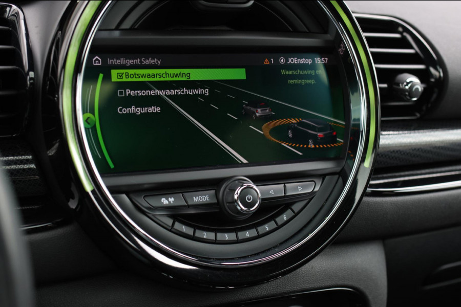 MINI Clubman 2.0 JCW 306Pk ALL4 *Pano*Harman/Kardon*Camera*Leder*Head-Up* MINI Clubman 2.0 JCW 306Pk ALL4 *Pano*Harman/Kardon*Camera*Leder*Head-Up*