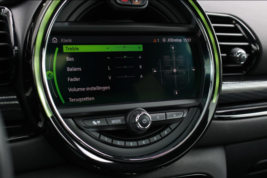 MINI Clubman 2.0 JCW 306Pk ALL4 *Pano*Harman/Kardon*Camera*Leder*Head-Up* MINI Clubman 2.0 JCW 306Pk ALL4 *Pano*Harman/Kardon*Camera*Leder*Head-Up*