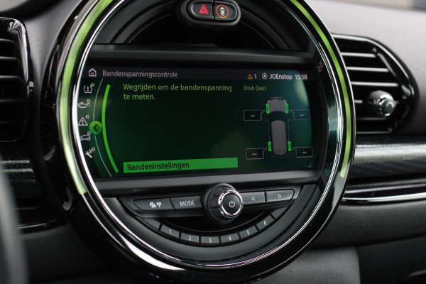 MINI Clubman 2.0 JCW 306Pk ALL4 *Pano*Harman/Kardon*Camera*Leder*Head-Up* MINI Clubman 2.0 JCW 306Pk ALL4 *Pano*Harman/Kardon*Camera*Leder*Head-Up*