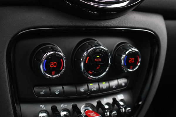 MINI Clubman 2.0 JCW 306Pk ALL4 *Pano*Harman/Kardon*Camera*Leder*Head-Up* MINI Clubman 2.0 JCW 306Pk ALL4 *Pano*Harman/Kardon*Camera*Leder*Head-Up*