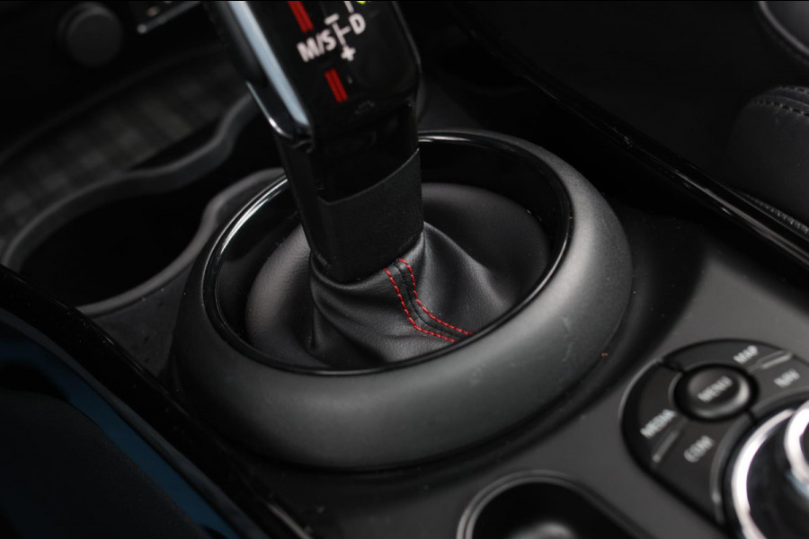 MINI Clubman 2.0 JCW 306Pk ALL4 *Pano*Harman/Kardon*Camera*Leder*Head-Up* MINI Clubman 2.0 JCW 306Pk ALL4 *Pano*Harman/Kardon*Camera*Leder*Head-Up*