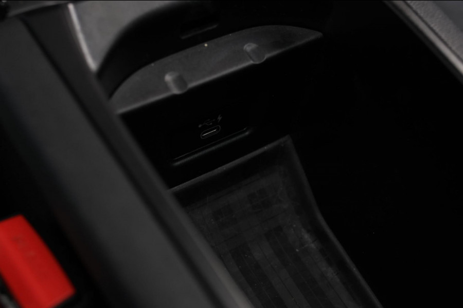 MINI Clubman 2.0 JCW 306Pk ALL4 *Pano*Harman/Kardon*Camera*Leder*Head-Up* MINI Clubman 2.0 JCW 306Pk ALL4 *Pano*Harman/Kardon*Camera*Leder*Head-Up*