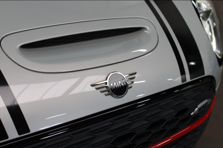 MINI Clubman 2.0 JCW 306Pk ALL4 *Pano*Harman/Kardon*Camera*Leder*Head-Up* MINI Clubman 2.0 JCW 306Pk ALL4 *Pano*Harman/Kardon*Camera*Leder*Head-Up*