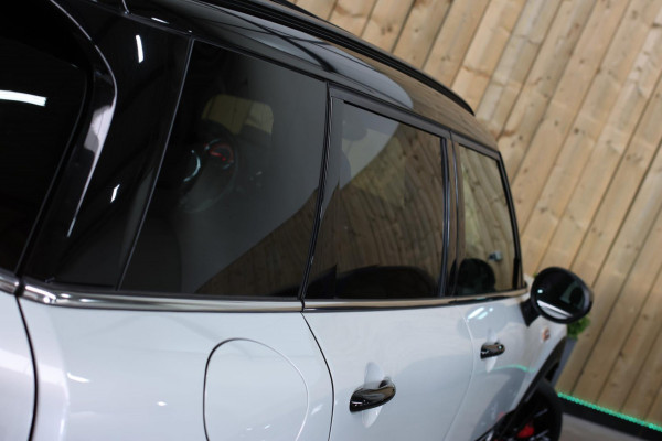 MINI Clubman 2.0 JCW 306Pk ALL4 *Pano*Harman/Kardon*Camera*Leder*Head-Up* MINI Clubman 2.0 JCW 306Pk ALL4 *Pano*Harman/Kardon*Camera*Leder*Head-Up*