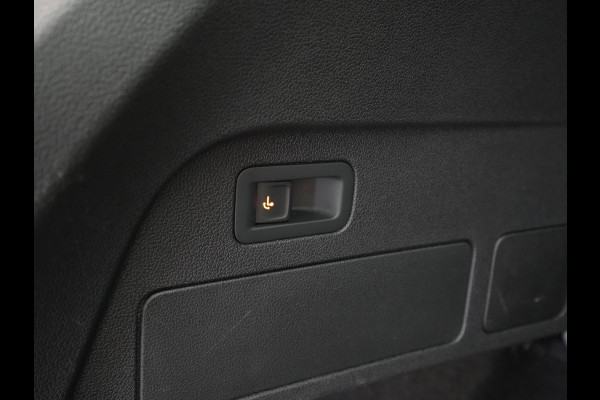 Seat Tarraco 1.5 TSI 150pk DSG FR Business Intense Panoramadak Navigatie Trekhaak Stoelverwarming v + a Seat Tarraco 1.5 TSI 150pk DSG FR Business Intense Panoramadak Navigatie Trekhaak Stoelverwarming v + a