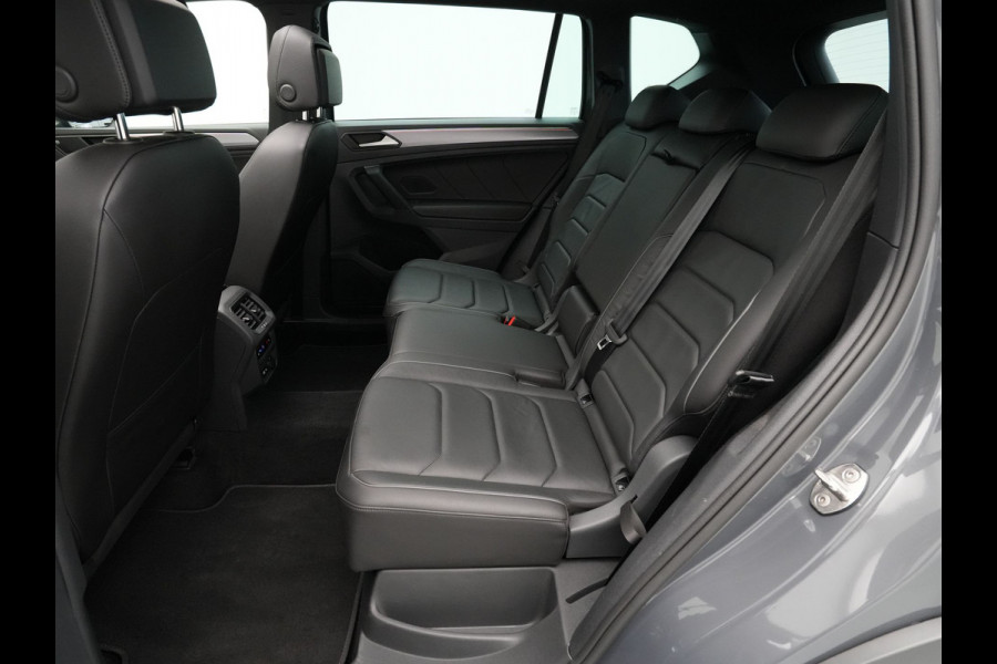 Seat Tarraco 1.5 TSI 150pk DSG FR Business Intense Panoramadak Navigatie Trekhaak Stoelverwarming v + a Seat Tarraco 1.5 TSI 150pk DSG FR Business Intense Panoramadak Navigatie Trekhaak Stoelverwarming v + a