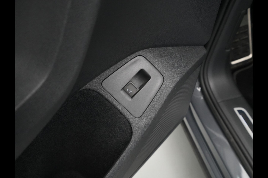 Seat Tarraco 1.5 TSI 150pk DSG FR Business Intense Panoramadak Navigatie Trekhaak Stoelverwarming v + a Seat Tarraco 1.5 TSI 150pk DSG FR Business Intense Panoramadak Navigatie Trekhaak Stoelverwarming v + a