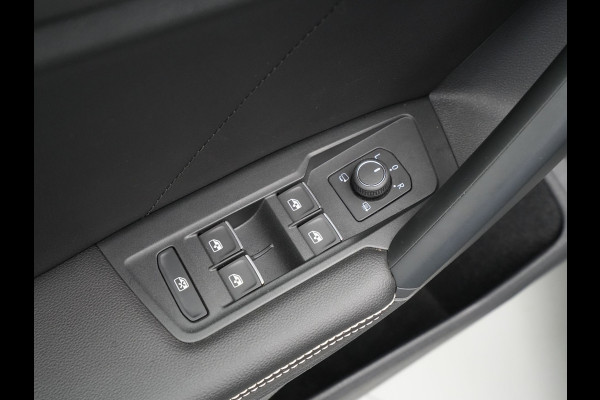 Seat Tarraco 1.5 TSI 150pk DSG FR Business Intense Panoramadak Navigatie Trekhaak Stoelverwarming v + a Seat Tarraco 1.5 TSI 150pk DSG FR Business Intense Panoramadak Navigatie Trekhaak Stoelverwarming v + a