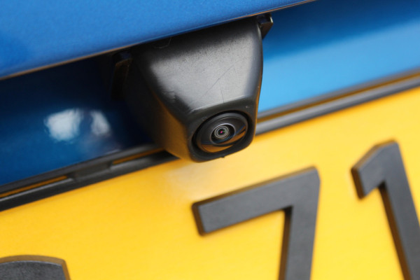 Ford Kuga 2.5-243pk PHEV ST-Line X. 2100kg trekgewicht ! Nieuw Model ! Van €. 54.937,- voor €. 43.735,- ! Trekgewicht van 2.100kg ! Elektr. verstelb. AGR stoelen voor, Stoel-, stuur-, voorraam- en achterbank verwarming, Elektr. panorama/schuif-kanteldak , Trekhaak wegklapbaar,