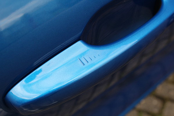 Ford Kuga 2.5-243pk PHEV ST-Line X. 2100kg trekgewicht ! Nieuw Model ! Van €. 54.937,- voor €. 43.735,- ! Trekgewicht van 2.100kg ! Elektr. verstelb. AGR stoelen voor, Stoel-, stuur-, voorraam- en achterbank verwarming, Elektr. panorama/schuif-kanteldak , Trekhaak wegklapbaar,