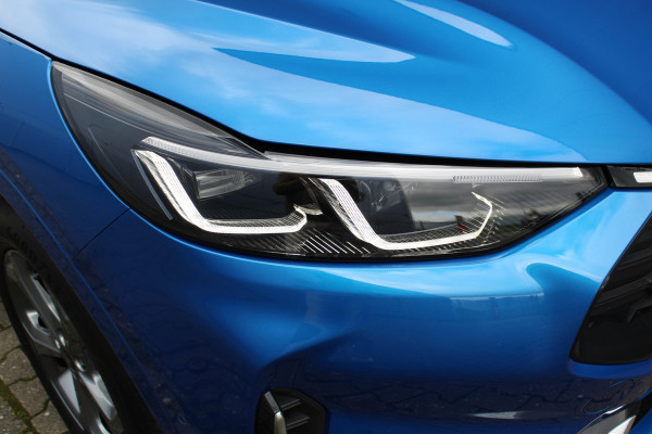 Ford Kuga 2.5-243pk PHEV ST-Line X. 2100kg trekgewicht ! Nieuw Model ! Van €. 54.937,- voor €. 43.735,- ! Trekgewicht van 2.100kg ! Elektr. verstelb. AGR stoelen voor, Stoel-, stuur-, voorraam- en achterbank verwarming, Elektr. panorama/schuif-kanteldak , Trekhaak wegklapbaar,