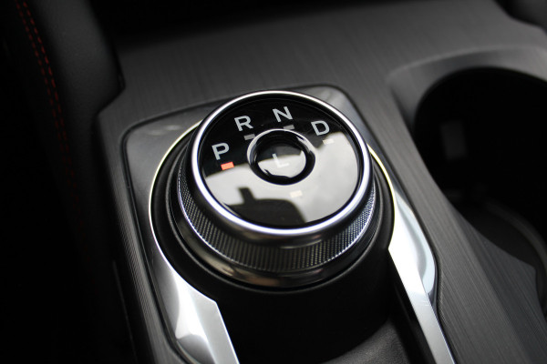 Ford Kuga 2.5-243pk PHEV ST-Line X. 2100kg trekgewicht ! Nieuw Model ! Van €. 54.937,- voor €. 43.735,- ! Trekgewicht van 2.100kg ! Elektr. verstelb. AGR stoelen voor, Stoel-, stuur-, voorraam- en achterbank verwarming, Elektr. panorama/schuif-kanteldak , Trekhaak wegklapbaar,