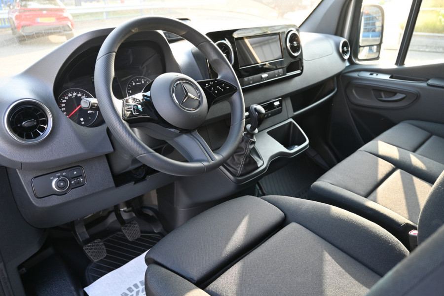 Mercedes-Benz Sprinter 317 CDI L3H2 Pro 2 Schuifdeuren, Smartphone integratiepakket, Geveerde stoel, Etc. Mercedes-Benz Sprinter 317 CDI L3H2 Pro 2 Schuifdeuren, Smartphone integratiepakket, Geveerde stoel, Etc.