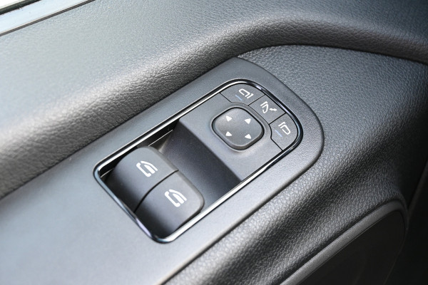 Mercedes-Benz Sprinter 317 CDI L3H2 Pro 2 Schuifdeuren, Smartphone integratiepakket, Geveerde stoel, Etc. Mercedes-Benz Sprinter 317 CDI L3H2 Pro 2 Schuifdeuren, Smartphone integratiepakket, Geveerde stoel, Etc.