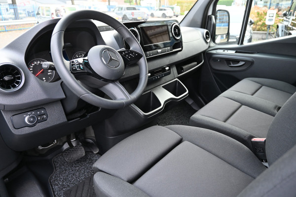Mercedes-Benz Sprinter 317 CDI L2H2 Pro HD Navigatie, Winterpakket, Geveerde stoel, Etc. Mercedes-Benz Sprinter 317 CDI L2H2 Pro HD Navigatie, Winterpakket, Geveerde stoel, Etc.