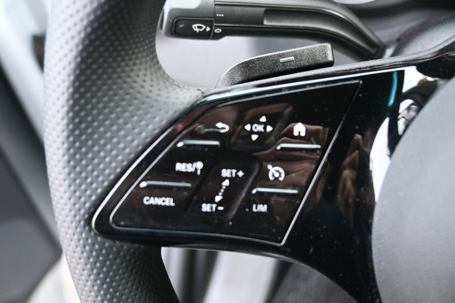 Mercedes-Benz Sprinter 317 CDI L2H2 Pro HD Navigatie, Winterpakket, Geveerde stoel, Etc. Mercedes-Benz Sprinter 317 CDI L2H2 Pro HD Navigatie, Winterpakket, Geveerde stoel, Etc.