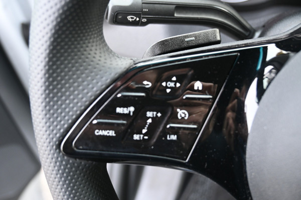 Mercedes-Benz Sprinter 317 CDI L2H2 Pro HD Navigatie, Winterpakket, Geveerde stoel, Etc. Mercedes-Benz Sprinter 317 CDI L2H2 Pro HD Navigatie, Winterpakket, Geveerde stoel, Etc.