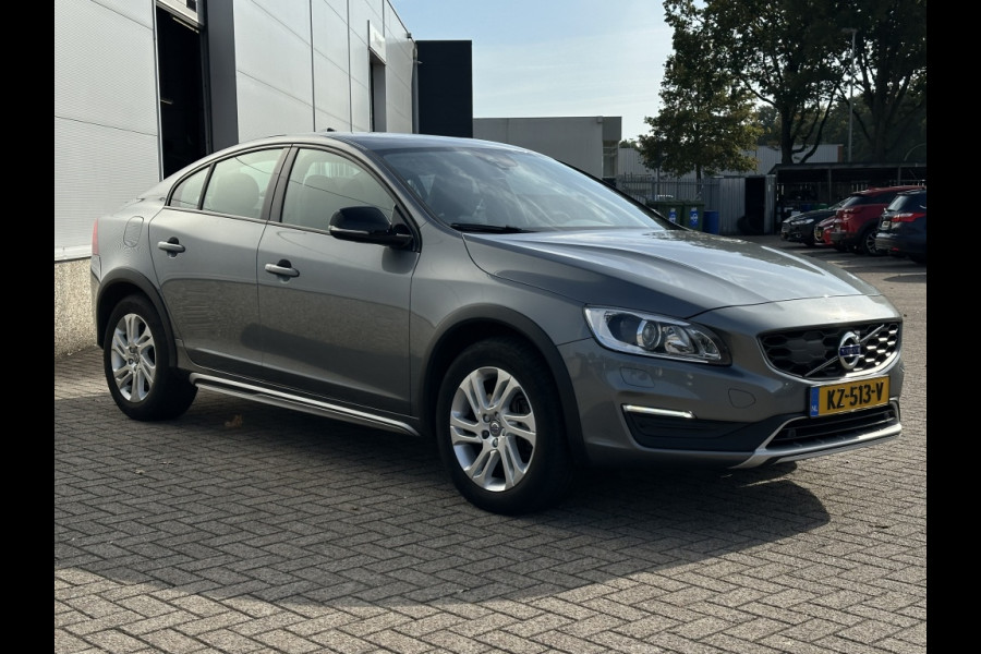 Volvo S60 Cross Country 2.0 T5 AWD Momentum