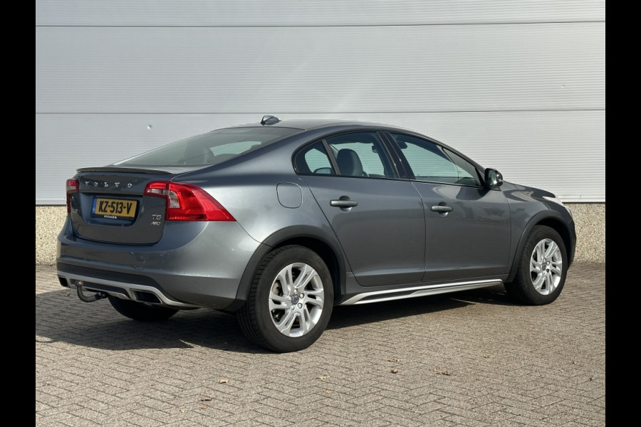 Volvo S60 Cross Country 2.0 T5 AWD Momentum