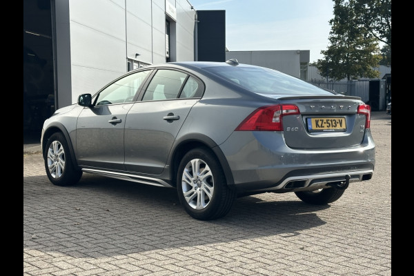 Volvo S60 Cross Country 2.0 T5 AWD Momentum