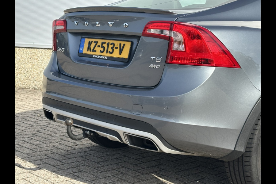 Volvo S60 Cross Country 2.0 T5 AWD Momentum