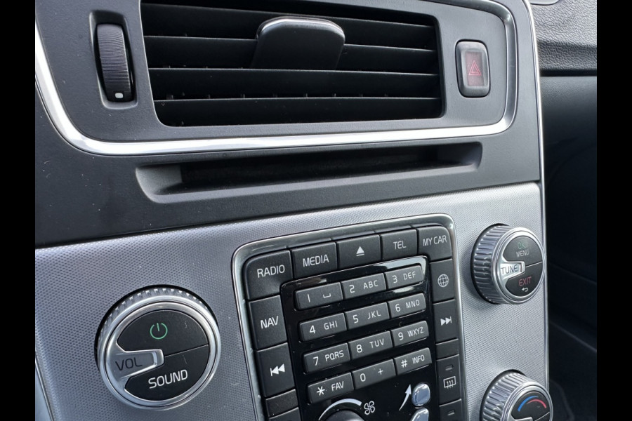 Volvo S60 Cross Country 2.0 T5 AWD Momentum