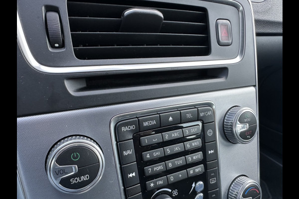 Volvo S60 Cross Country 2.0 T5 AWD Momentum