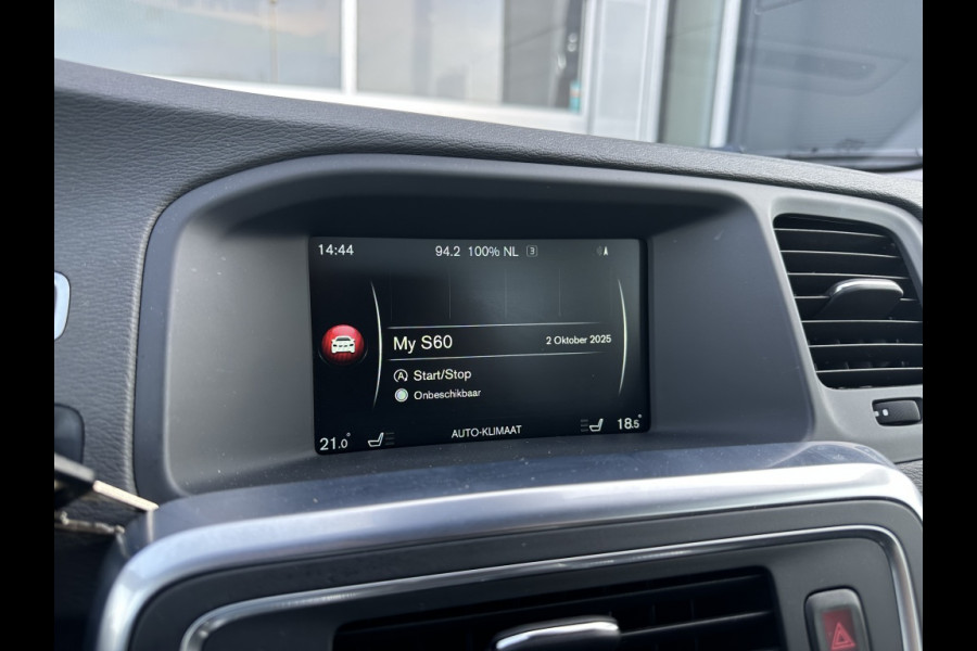 Volvo S60 Cross Country 2.0 T5 AWD Momentum