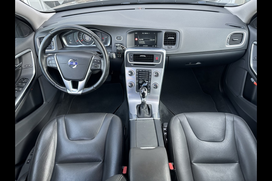 Volvo S60 Cross Country 2.0 T5 AWD Momentum