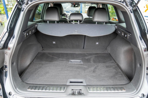 Renault Kadjar 1.3 TCe Black Edition Automaat | Prijs rijklaar incl. 12 mnd garantie | Trekhaak Navi Bose Blindspot Verw stoelen Renault Kadjar 1.3 TCe Black Edition Automaat | Prijs rijklaar incl. 12 mnd garantie | Trekhaak Navi Bose Blindspot Verw stoelen