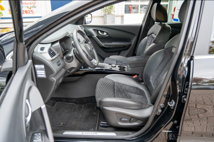 Renault Kadjar 1.3 TCe Black Edition Automaat | Prijs rijklaar incl. 12 mnd garantie | Trekhaak Navi Bose Blindspot Verw stoelen Renault Kadjar 1.3 TCe Black Edition Automaat | Prijs rijklaar incl. 12 mnd garantie | Trekhaak Navi Bose Blindspot Verw stoelen