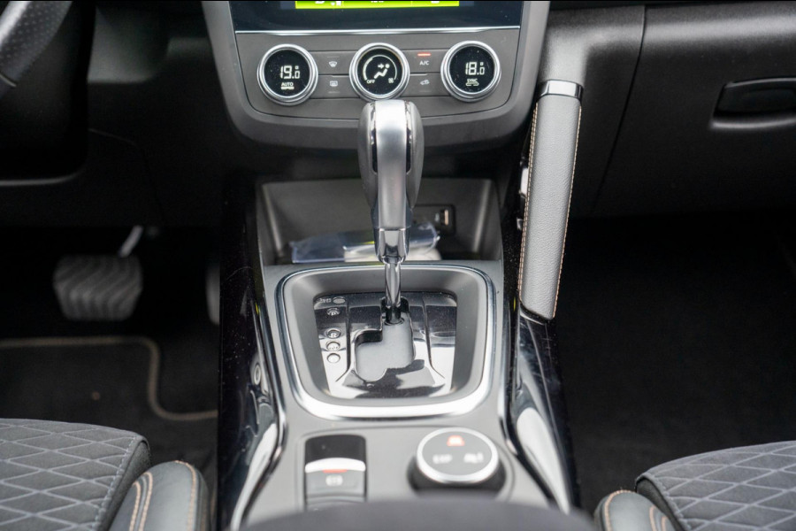 Renault Kadjar 1.3 TCe Black Edition Automaat | Prijs rijklaar incl. 12 mnd garantie | Trekhaak Navi Bose Blindspot Verw stoelen Renault Kadjar 1.3 TCe Black Edition Automaat | Prijs rijklaar incl. 12 mnd garantie | Trekhaak Navi Bose Blindspot Verw stoelen