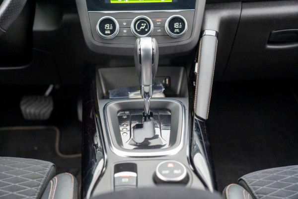 Renault Kadjar 1.3 TCe Black Edition Automaat | Prijs rijklaar incl. 12 mnd garantie | Trekhaak Navi Bose Blindspot Verw stoelen Renault Kadjar 1.3 TCe Black Edition Automaat | Prijs rijklaar incl. 12 mnd garantie | Trekhaak Navi Bose Blindspot Verw stoelen