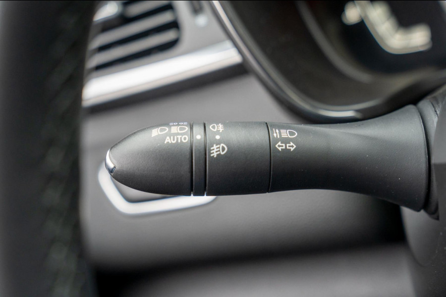 Renault Kadjar 1.3 TCe Black Edition Automaat | Prijs rijklaar incl. 12 mnd garantie | Trekhaak Navi Bose Blindspot Verw stoelen Renault Kadjar 1.3 TCe Black Edition Automaat | Prijs rijklaar incl. 12 mnd garantie | Trekhaak Navi Bose Blindspot Verw stoelen