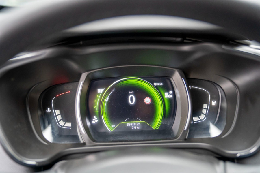 Renault Kadjar 1.3 TCe Black Edition Automaat | Prijs rijklaar incl. 12 mnd garantie | Trekhaak Navi Bose Blindspot Verw stoelen Renault Kadjar 1.3 TCe Black Edition Automaat | Prijs rijklaar incl. 12 mnd garantie | Trekhaak Navi Bose Blindspot Verw stoelen