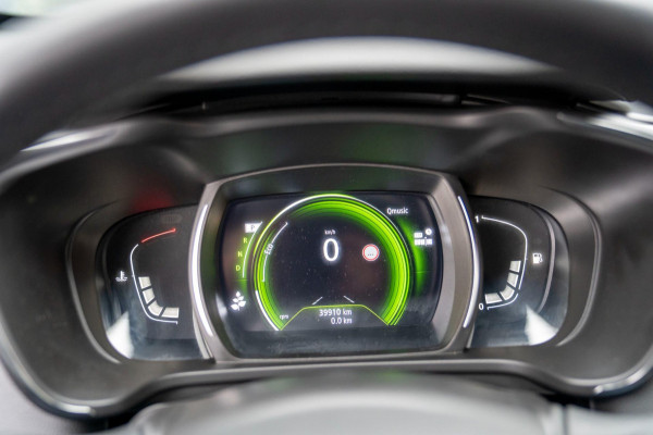 Renault Kadjar 1.3 TCe Black Edition Automaat | Prijs rijklaar incl. 12 mnd garantie | Trekhaak Navi Bose Blindspot Verw stoelen Renault Kadjar 1.3 TCe Black Edition Automaat | Prijs rijklaar incl. 12 mnd garantie | Trekhaak Navi Bose Blindspot Verw stoelen