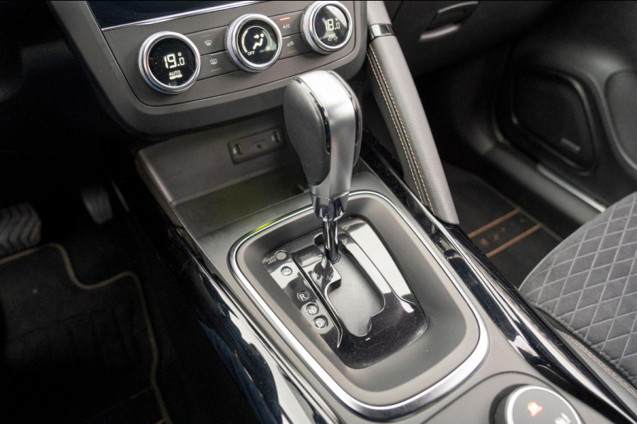 Renault Kadjar 1.3 TCe Black Edition Automaat | Prijs rijklaar incl. 12 mnd garantie | Trekhaak Navi Bose Blindspot Verw stoelen Renault Kadjar 1.3 TCe Black Edition Automaat | Prijs rijklaar incl. 12 mnd garantie | Trekhaak Navi Bose Blindspot Verw stoelen