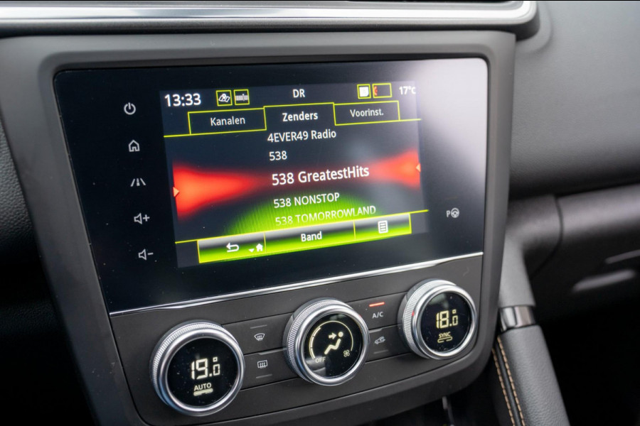 Renault Kadjar 1.3 TCe Black Edition Automaat | Prijs rijklaar incl. 12 mnd garantie | Trekhaak Navi Bose Blindspot Verw stoelen Renault Kadjar 1.3 TCe Black Edition Automaat | Prijs rijklaar incl. 12 mnd garantie | Trekhaak Navi Bose Blindspot Verw stoelen