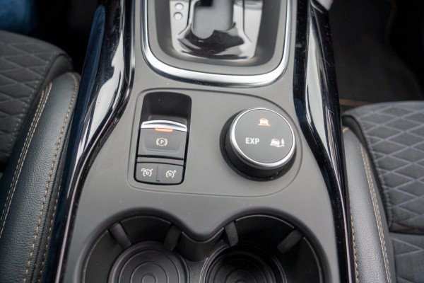 Renault Kadjar 1.3 TCe Black Edition Automaat | Prijs rijklaar incl. 12 mnd garantie | Trekhaak Navi Bose Blindspot Verw stoelen Renault Kadjar 1.3 TCe Black Edition Automaat | Prijs rijklaar incl. 12 mnd garantie | Trekhaak Navi Bose Blindspot Verw stoelen