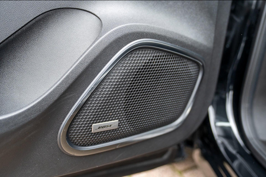 Renault Kadjar 1.3 TCe Black Edition Automaat | Prijs rijklaar incl. 12 mnd garantie | Trekhaak Navi Bose Blindspot Verw stoelen Renault Kadjar 1.3 TCe Black Edition Automaat | Prijs rijklaar incl. 12 mnd garantie | Trekhaak Navi Bose Blindspot Verw stoelen