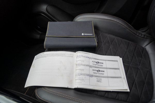 Renault Kadjar 1.3 TCe Black Edition Automaat | Prijs rijklaar incl. 12 mnd garantie | Trekhaak Navi Bose Blindspot Verw stoelen Renault Kadjar 1.3 TCe Black Edition Automaat | Prijs rijklaar incl. 12 mnd garantie | Trekhaak Navi Bose Blindspot Verw stoelen