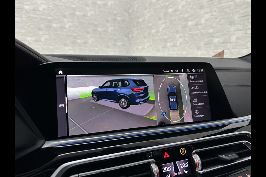 BMW X5 xDrive45e M-Sport | Panorama | 360 Camera | 96% SOH | ACC | Leder Indiv. | Laser-LED | Harman-Kardon | Rij-Assistent Pro | Memory | Head-Up | Trekhaak | 4-Zone Clima | Beker Koeling & Verwarming | Stuurverwarming | Comfortstoelen | Keyless-Entry | M-Gordels | Sfeerverlichting | Carplay |