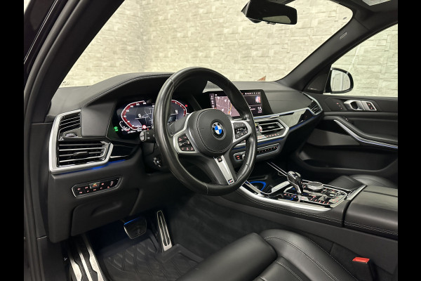 BMW X5 xDrive45e M-Sport | Panorama | 360 Camera | 96% SOH | ACC | Leder Indiv. | Laser-LED | Harman-Kardon | Rij-Assistent Pro | Memory | Head-Up | Trekhaak | 4-Zone Clima | Beker Koeling & Verwarming | Stuurverwarming | Comfortstoelen | Keyless-Entry | M-Gordels | Sfeerverlichting | Carplay |
