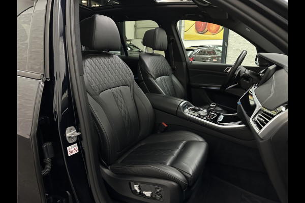 BMW X5 xDrive45e M-Sport | Panorama | 360 Camera | 96% SOH | ACC | Leder Indiv. | Laser-LED | Harman-Kardon | Rij-Assistent Pro | Memory | Head-Up | Trekhaak | 4-Zone Clima | Beker Koeling & Verwarming | Stuurverwarming | Comfortstoelen | Keyless-Entry | M-Gordels | Sfeerverlichting | Carplay |