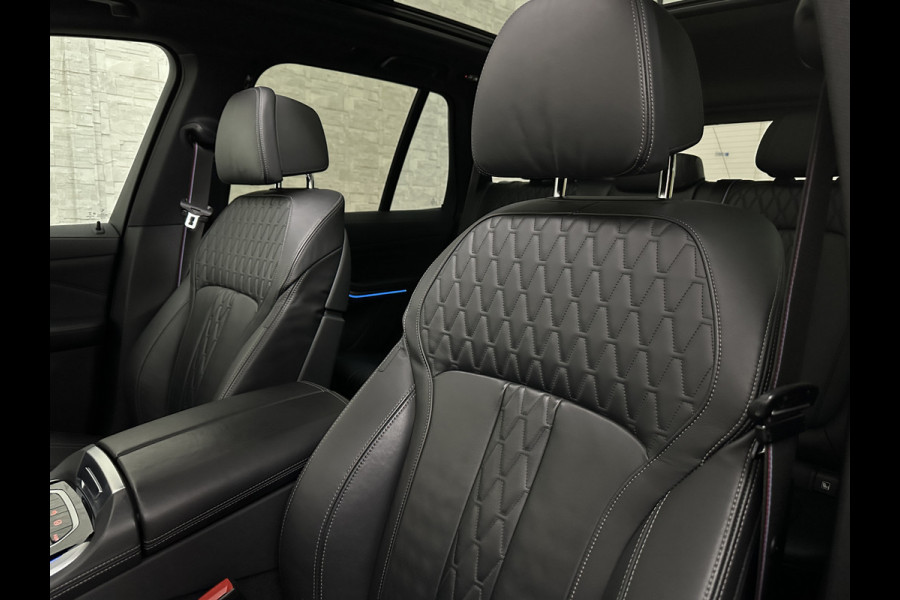 BMW X5 xDrive45e M-Sport | Panorama | 360 Camera | 96% SOH | ACC | Leder Indiv. | Laser-LED | Harman-Kardon | Rij-Assistent Pro | Memory | Head-Up | Trekhaak | 4-Zone Clima | Beker Koeling & Verwarming | Stuurverwarming | Comfortstoelen | Keyless-Entry | M-Gordels | Sfeerverlichting | Carplay |