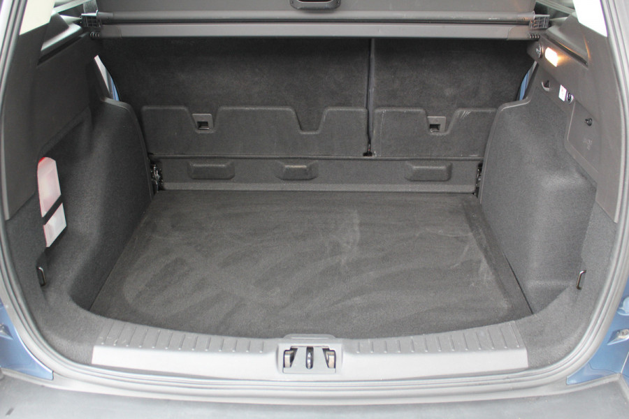 Ford Kuga 1.5 120 pk EcoBoost Trend Ultimate 1800kg Trekgewicht, Trekhaak, Lm velgen, Navigatie