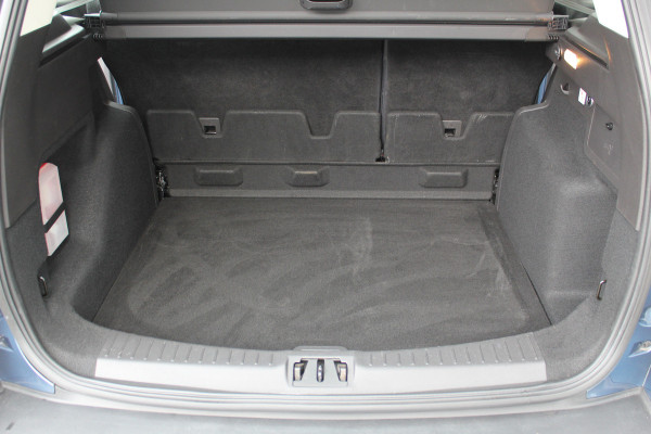 Ford Kuga 1.5 120 pk EcoBoost Trend Ultimate 1800kg Trekgewicht, Trekhaak, Lm velgen, Navigatie