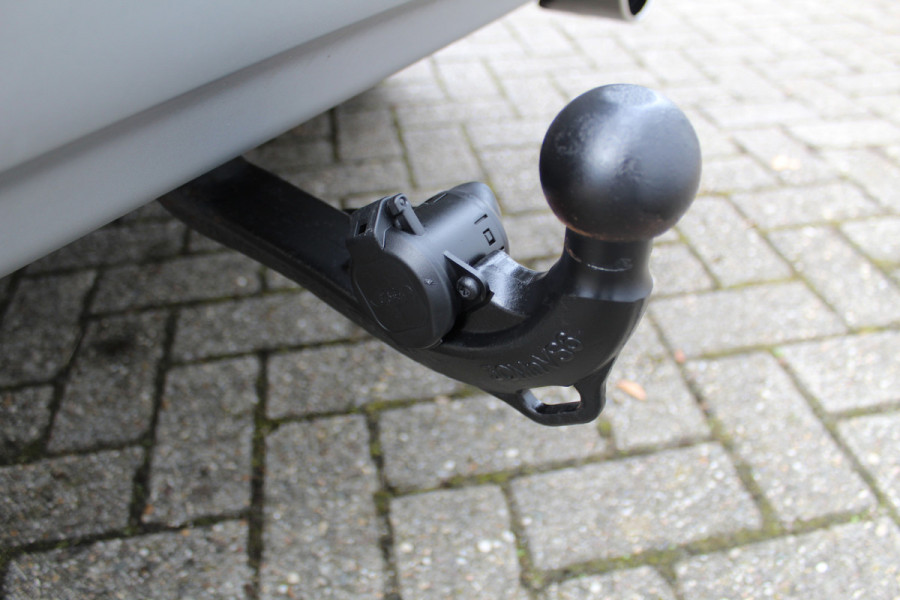 Ford Kuga 1.5 120 pk EcoBoost Trend Ultimate 1800kg Trekgewicht, Trekhaak, Lm velgen, Navigatie