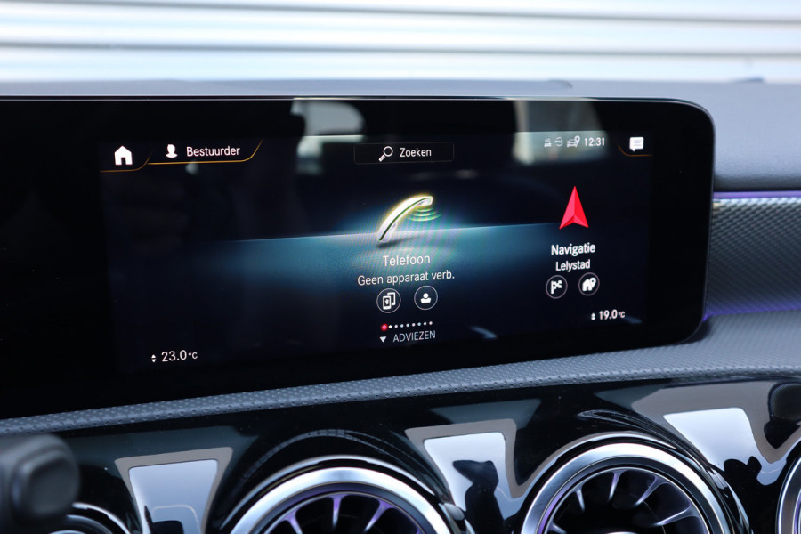 Mercedes-Benz A-Klasse 250 e Luxury / SOH 93% / 19inch / Sfeer verlichting / Widescreen / Camera / Carplay / Mercedes-Benz A-Klasse 250 e Luxury / SOH 93% / 19inch / Sfeer verlichting / Widescreen / Camera / Carplay /