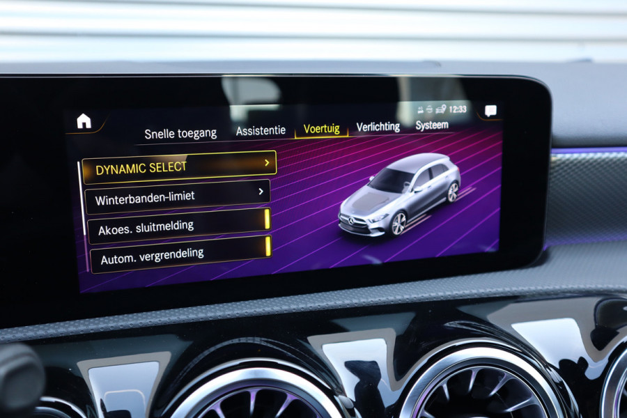 Mercedes-Benz A-Klasse 250 e Luxury / SOH 93% / 19inch / Sfeer verlichting / Widescreen / Camera / Carplay / Mercedes-Benz A-Klasse 250 e Luxury / SOH 93% / 19inch / Sfeer verlichting / Widescreen / Camera / Carplay /